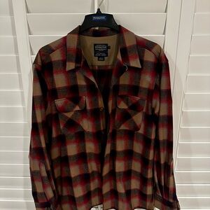 Pendleton Men's Red, Tan and Navy Blue Plaid Board Shirt